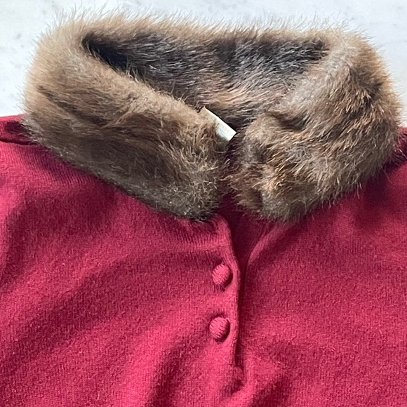 Urchin Silk&Cashmere Short Sleeve Sweater w/Faux Fur Collar, cranberry, S - Picture 12 of 12